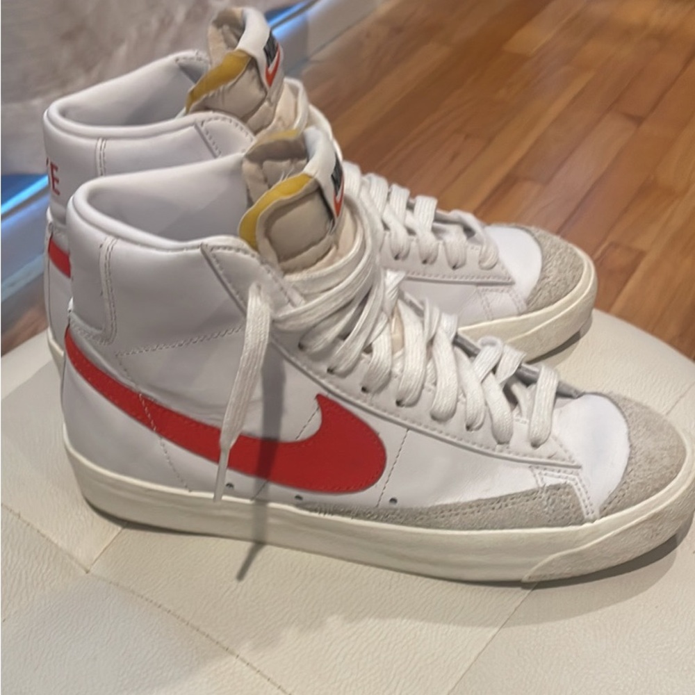 Nike Blazer Sneakers